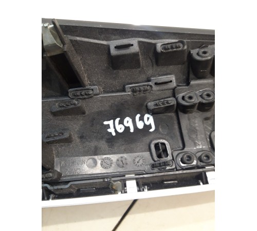 Накладка торпедо (центральная)