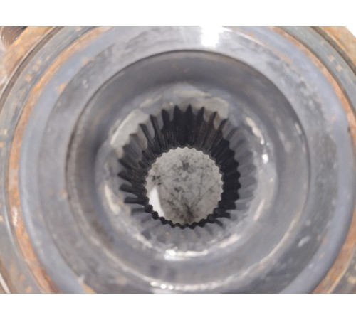 Ступица передняя левая