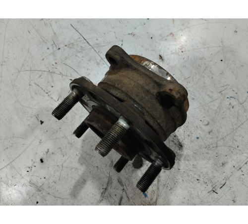 Ступица передняя левая