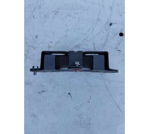 Кронштейн(крепление) кузова