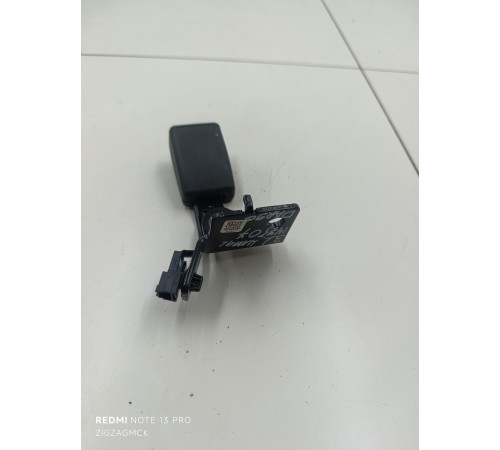 Ответная часть ремня безопасности задняя левая