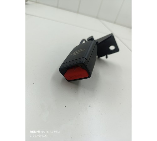 Ответная часть ремня безопасности задняя левая