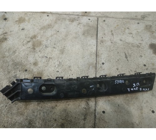 Кронштейн заднего бампера Правый