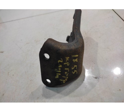 Кронштейн гофры глушителя