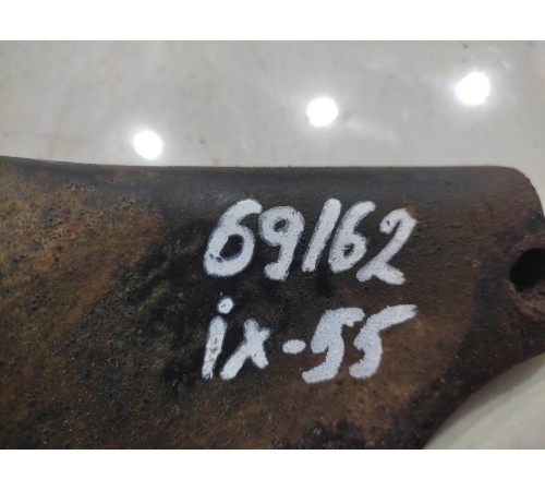 Кронштейн гофры глушителя