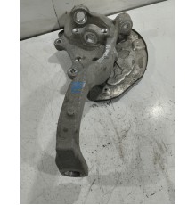 Кулак поворотный передний правый