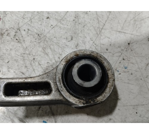 Опора двигателя центральная