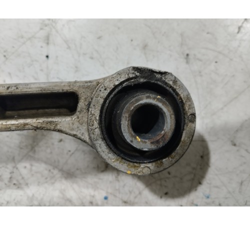 Опора двигателя центральная