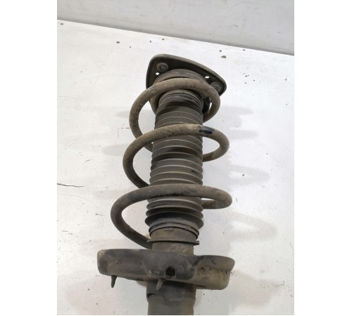 Амортизатор подвески передний левый в сборе