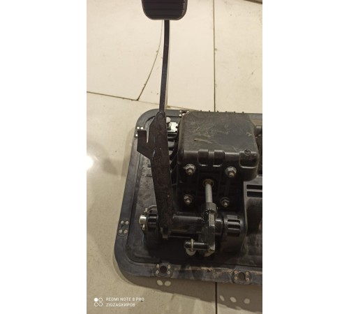 Педаль тормоза в сборе