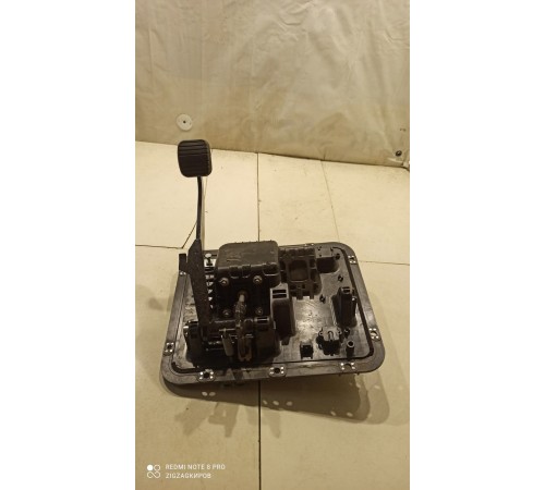 Педаль тормоза в сборе