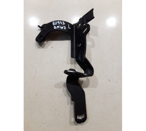 Кронштейн(крепление) электропроводки генератора (левый)