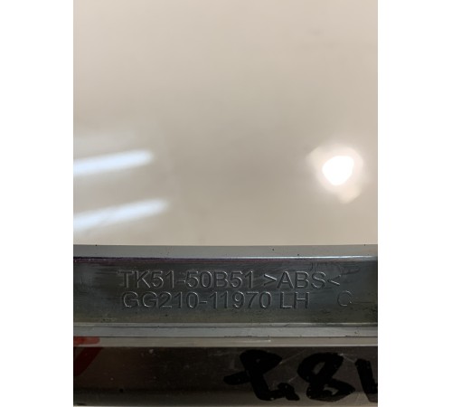 Молдинг решётки радиатора