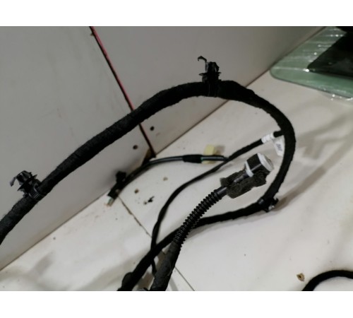 Проводка двери багажника