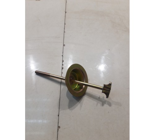 фиксатор запасного колеса