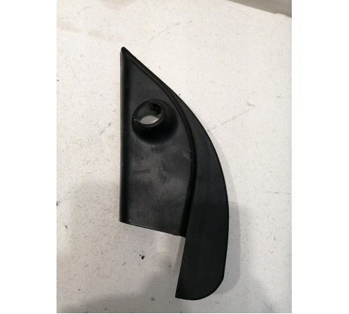 Молдинг стекла передней левой двери внутренний