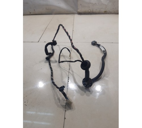 Электропроводка крышки багажника