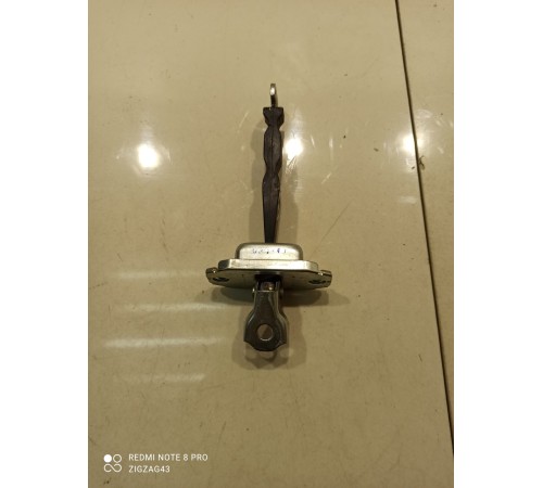 Ограничитель двери (передний, правый)