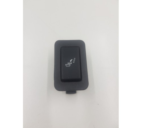 Кнопка складывания заднего сиденья