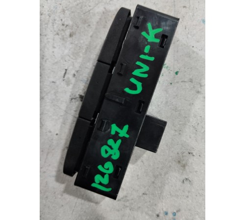 Блок кнопок обогрева задних сидений