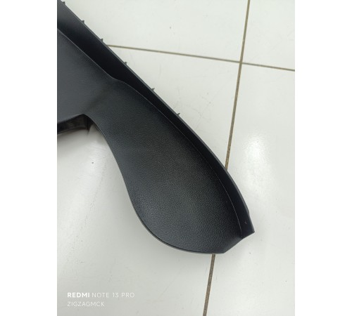 Накладка торпедо боковая левая