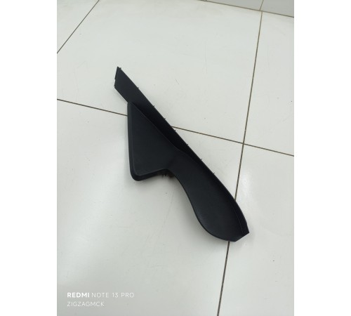 Накладка торпедо боковая левая