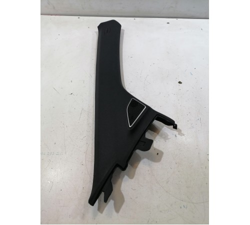 Обшивка стойки лобового стекла правая