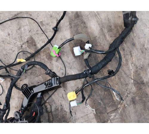 Электропроводка подторпедная с монтажным блоком