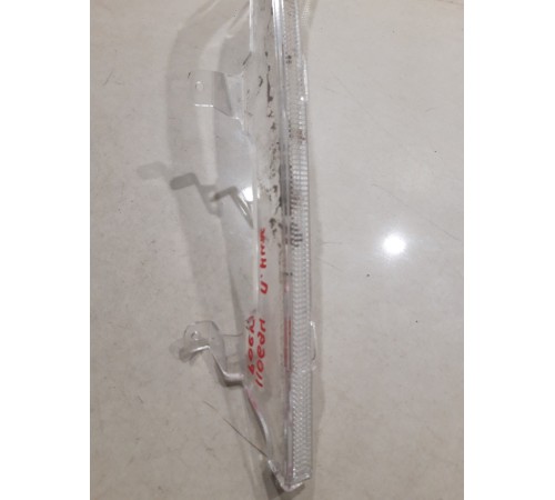 Рассеиватель света фары правый нижний