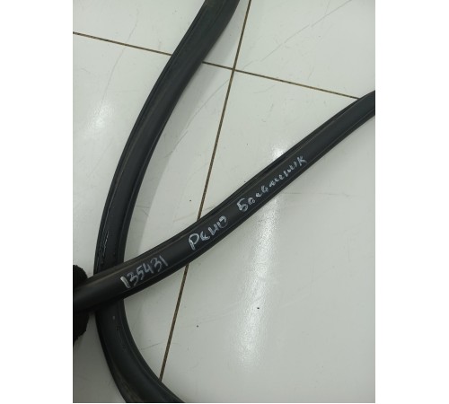 Уплотнитель багажника