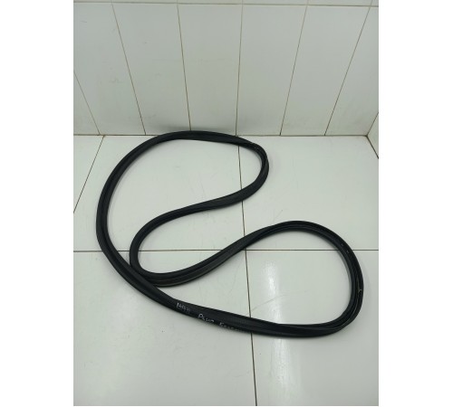 Уплотнитель багажника