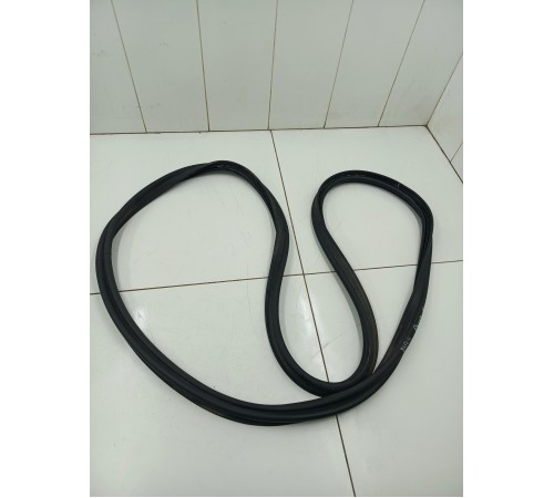 Уплотнитель багажника