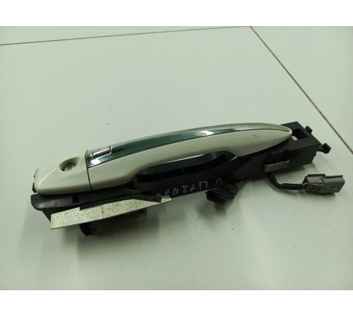 Ручка двери наружная передняя левая