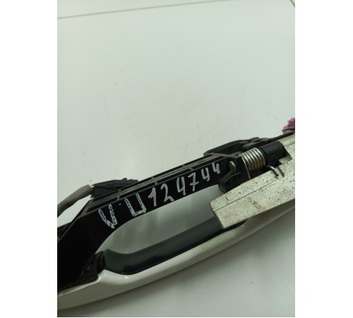 Ручка двери наружная передняя левая