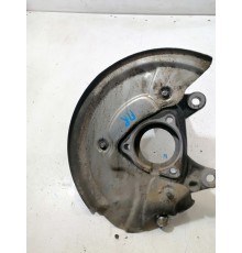 Кулак поворотный передний правый