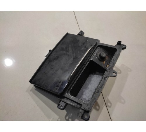 Пепельница передней консоли