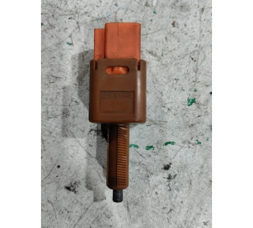 Датчик стоп сигнала