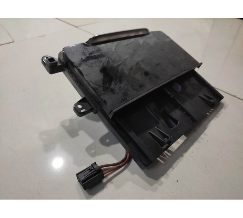 Пепельница передней консоли