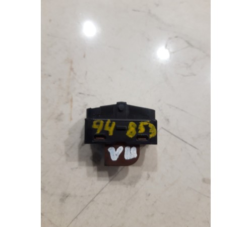 Кнопка центрального замка (передняя, левая)