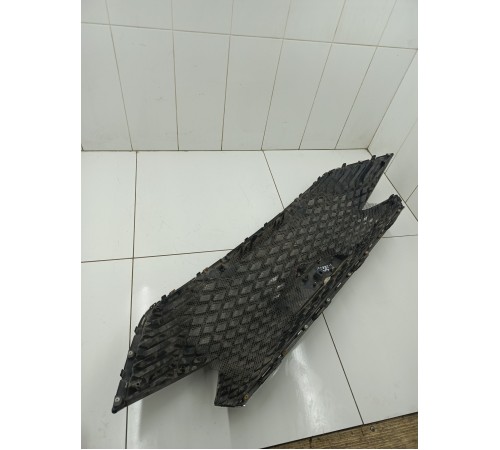 Решетка радиатора с эмблемой