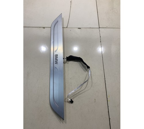 Накладка порога (передняя правая)