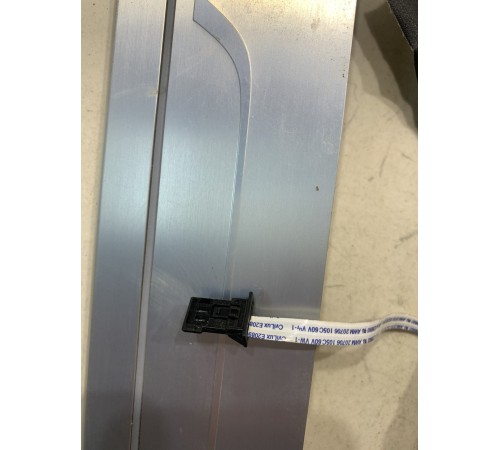 Накладка порога (передняя правая)