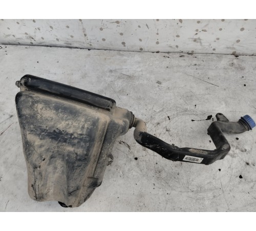 Бачок омывателя лобового стекла