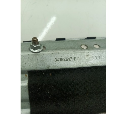 Подушка безопасности в колени