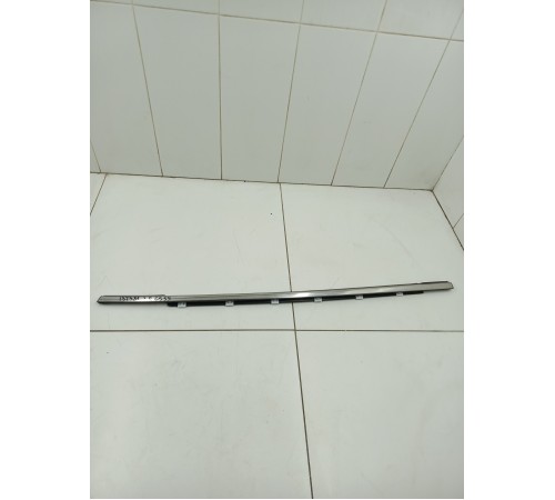 Уплотнитель стекла двери задний правый внешний