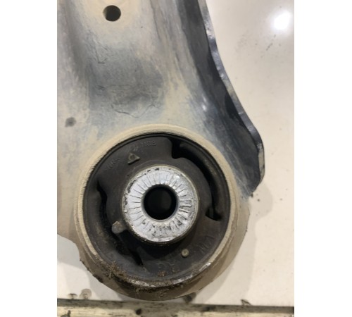 Рычаг подвески(передний левый)