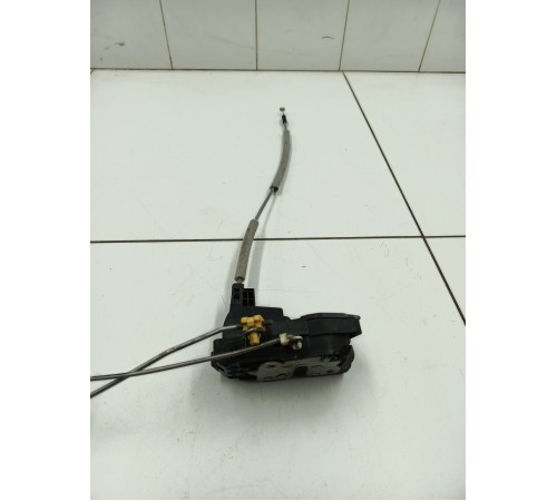 Замок двери передний левый