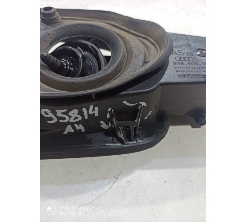 Лючок бензобака