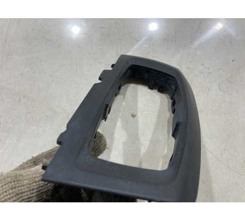 Накладка торпедо левая