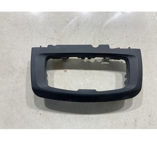 Накладка торпедо левая